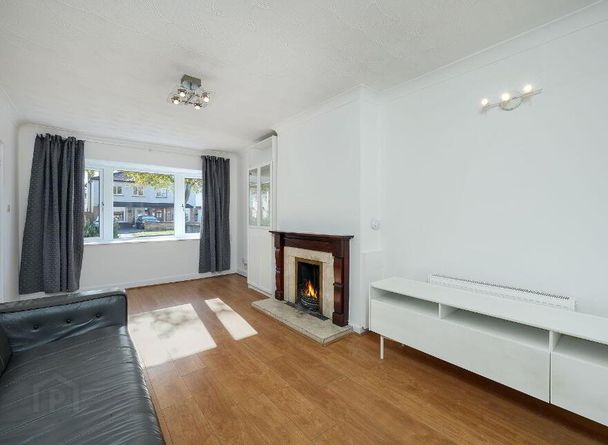 16 Oak Lawn, Royal Oak, Dublin 9, D09N9W0