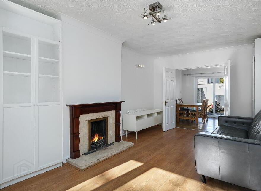 16 Oak Lawn, Royal Oak, Dublin 9, D09N9W0