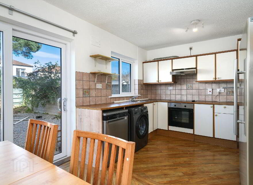 16 Oak Lawn, Royal Oak, Dublin 9, D09N9W0