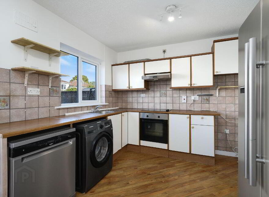 16 Oak Lawn, Royal Oak, Dublin 9, D09N9W0