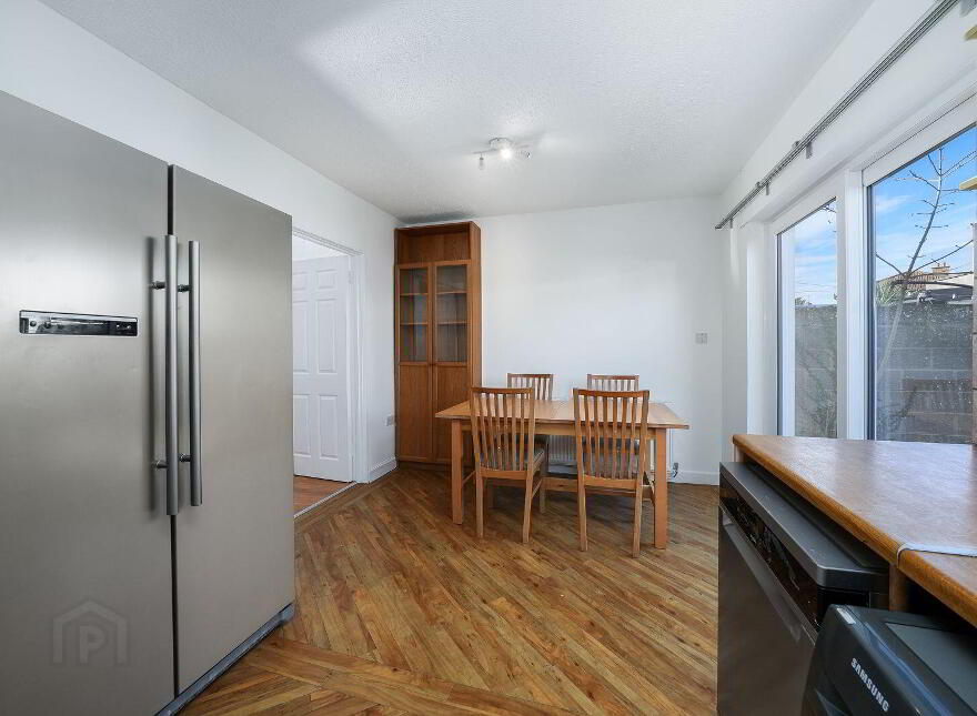 16 Oak Lawn, Royal Oak, Dublin 9, D09N9W0