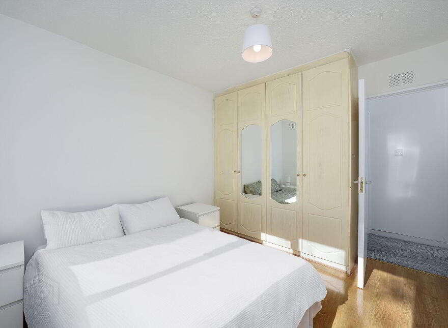 16 Oak Lawn, Royal Oak, Dublin 9, D09N9W0