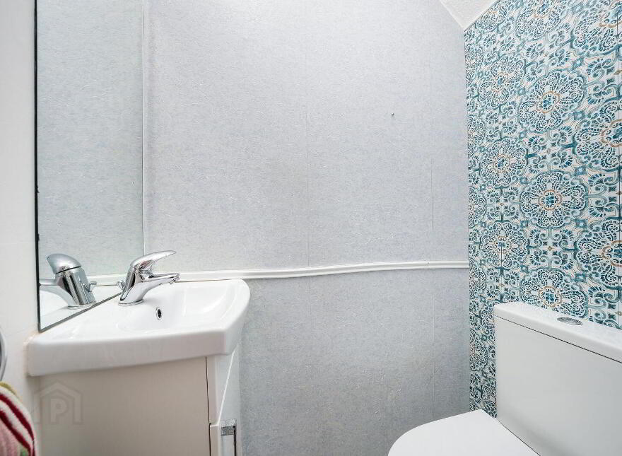 16 Oak Lawn, Royal Oak, Dublin 9, D09N9W0