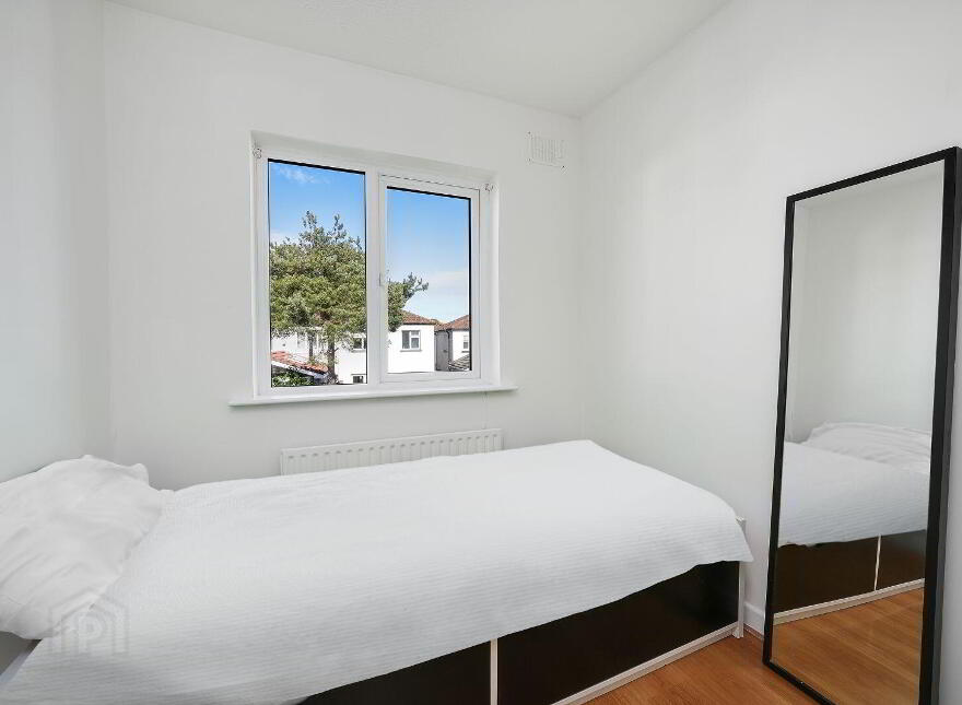 16 Oak Lawn, Royal Oak, Dublin 9, D09N9W0