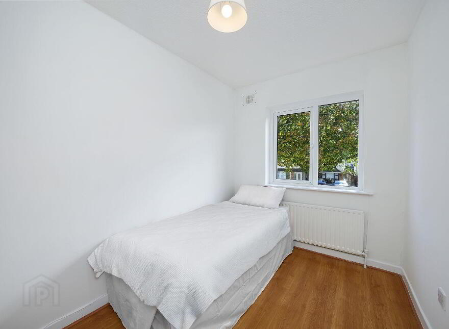 16 Oak Lawn, Royal Oak, Dublin 9, D09N9W0