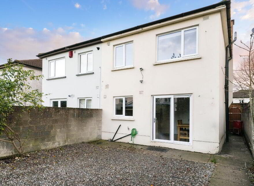 16 Oak Lawn, Royal Oak, Dublin 9, D09N9W0