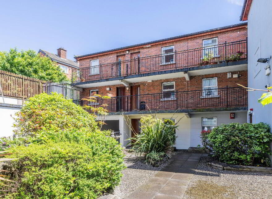 Apartment 54 Grafton Hall (With Parking Space Opti, Dublin 2, D02ED28
