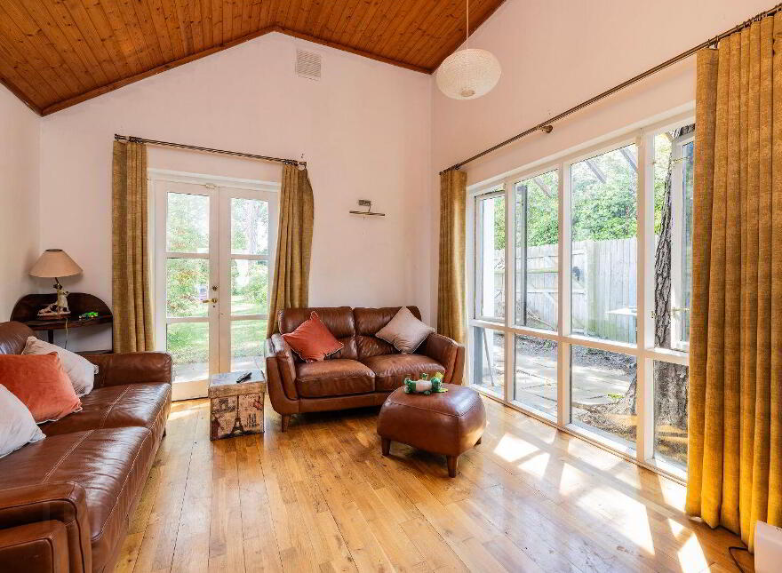 4 Eastwood (And Bed Gate Lodge) On, C.1 2acres, Ballinteer Road, Ba...Ballinteer, D16W2F3