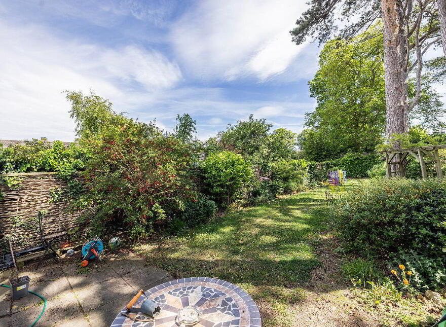 4 Eastwood (And Bed Gate Lodge) On, C.1 2acres, Ballinteer Road, Ba...Ballinteer, D16W2F3