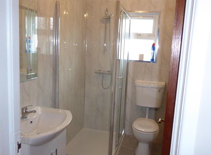 4 Ecclesgrove, Fintona, BT78 2BH
