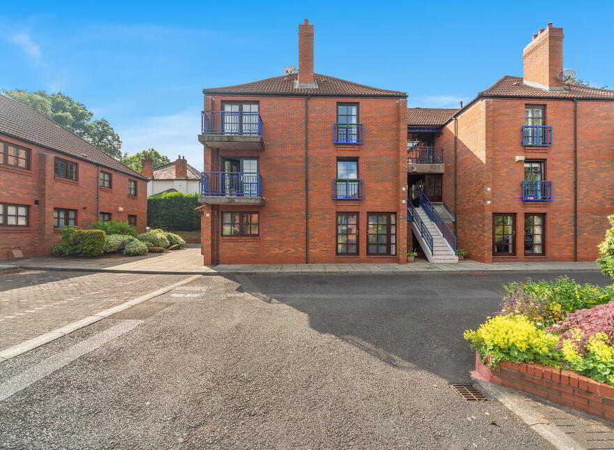 8 Cleaver Court, Belfast, BT9 5LX