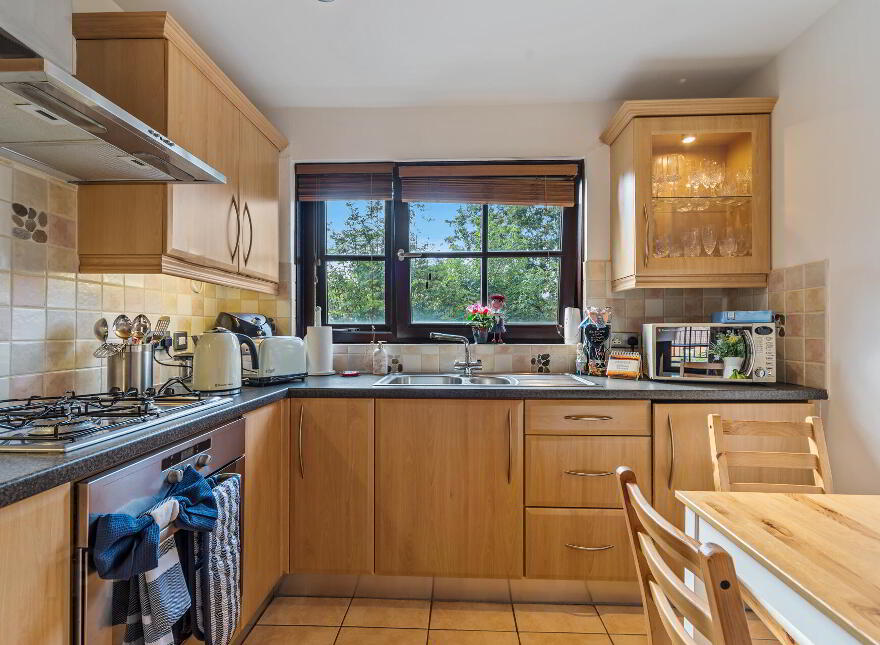 8 Cleaver Court, Belfast, BT9 5LX
