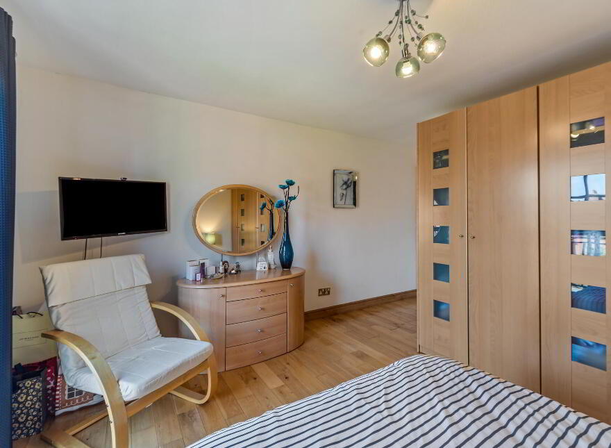 8 Cleaver Court, Belfast, BT9 5LX
