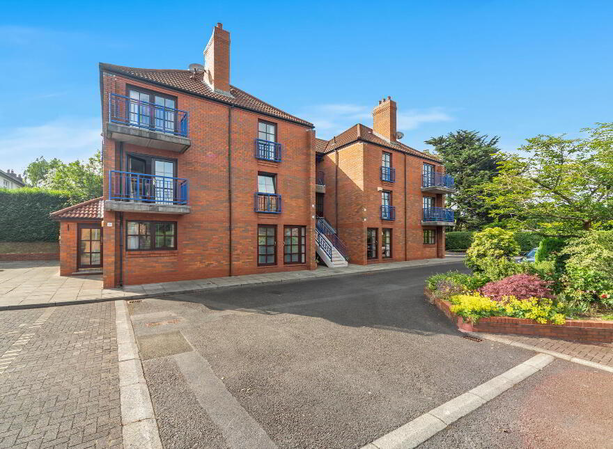 8 Cleaver Court, Belfast, BT9 5LX