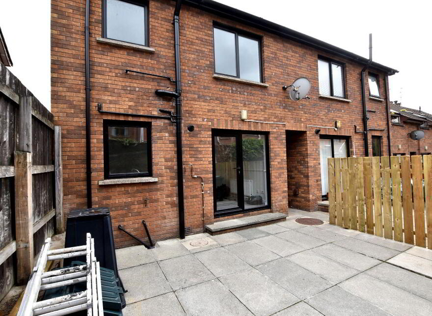 15 Tanners Court, Moira, BT67 0BJ