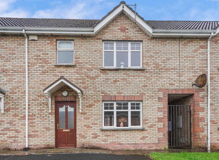 76 Lakeview, The Fair Green, Townparks, H12KD70