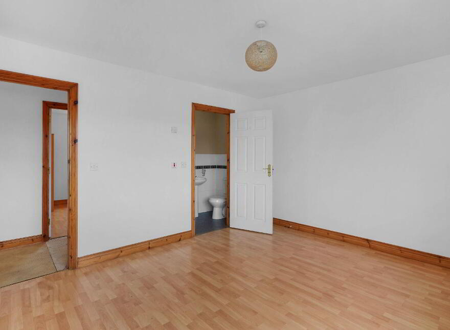 76 Lakeview, The Fair Green, Townparks, H12KD70
