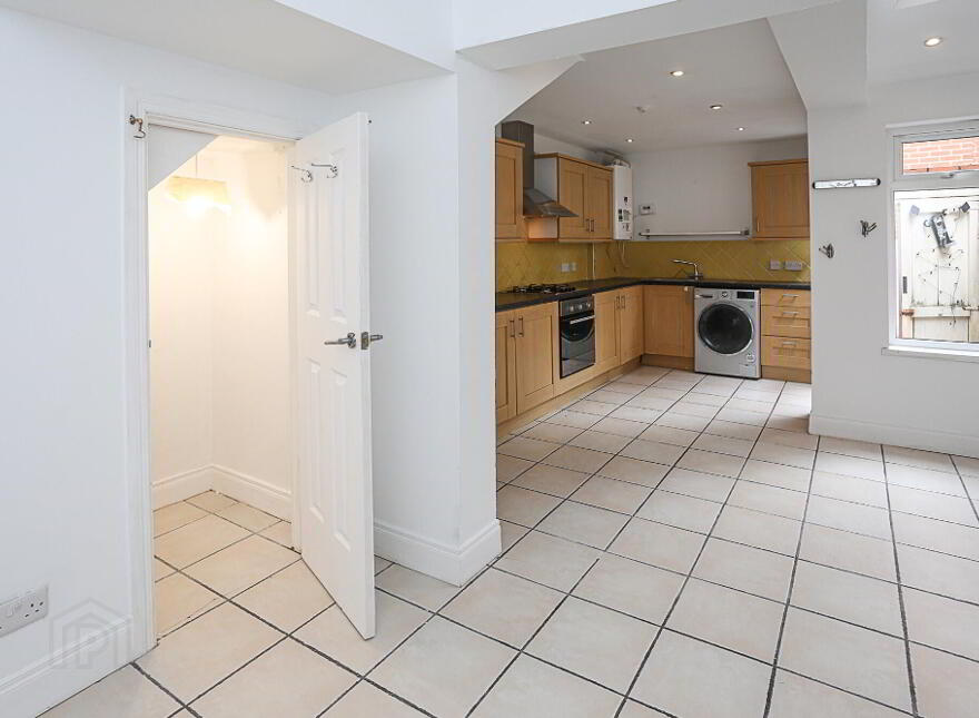32 Rutland Street, Belfast, BT7 2FJ