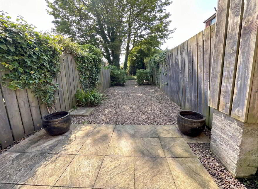 98 Upper Dunmurry Lane, Belfast, BT17 0PS