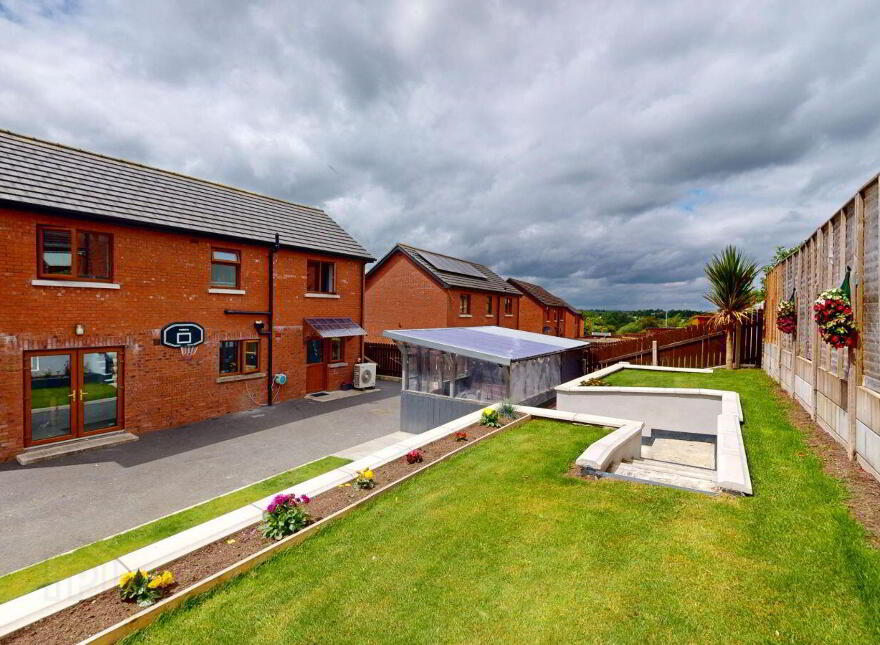 36 Bellamont View, Cootehill, H16W424