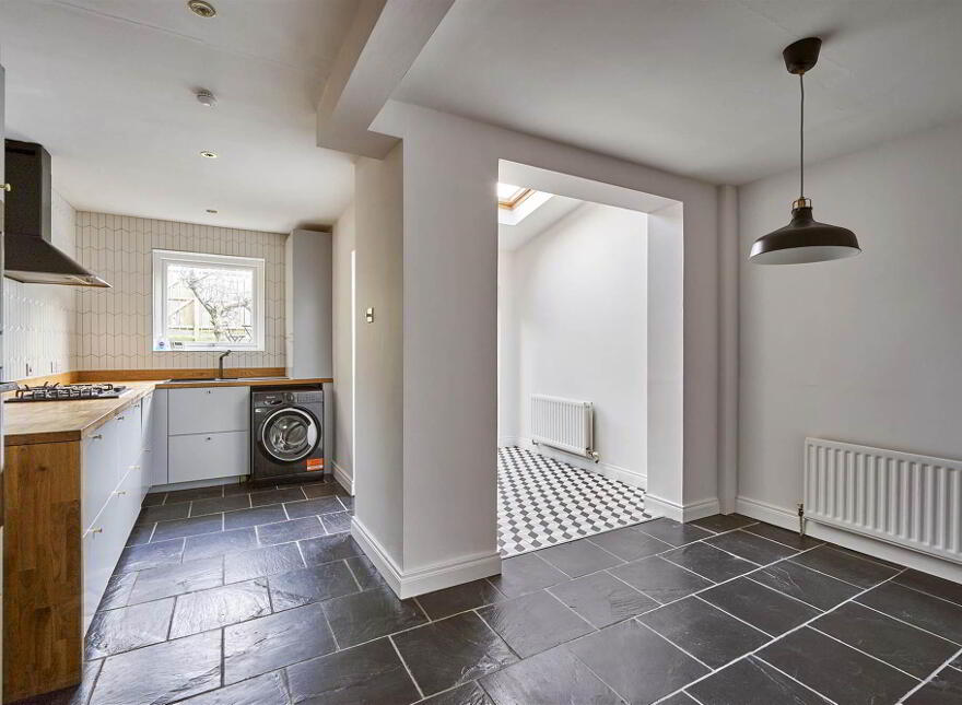 4 Downshire Place, Holywood, BT18 9LR