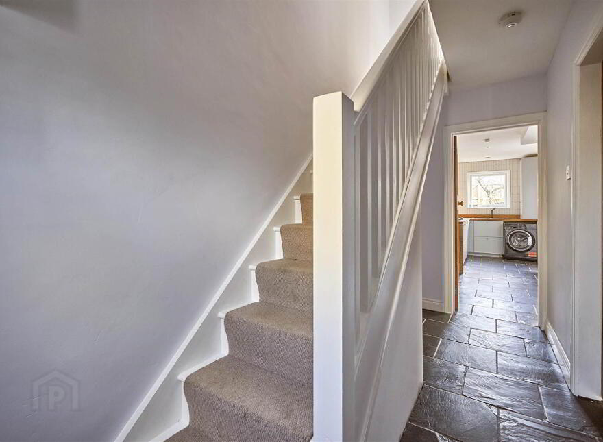 4 Downshire Place, Holywood, BT18 9LR