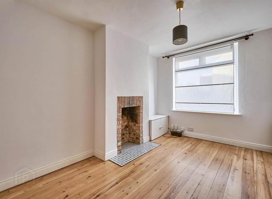 4 Downshire Place, Holywood, BT18 9LR