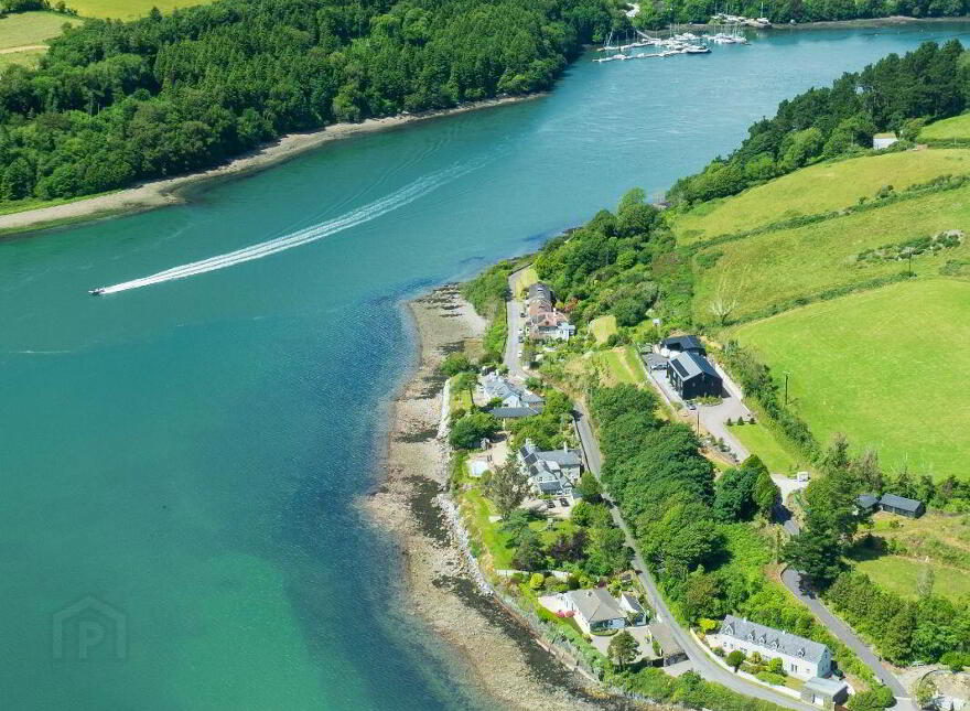 Brecon Lodge, East, East Ferry, P25WV60