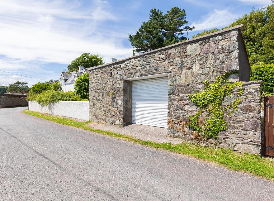 Brecon Lodge, East, East Ferry, P25WV60