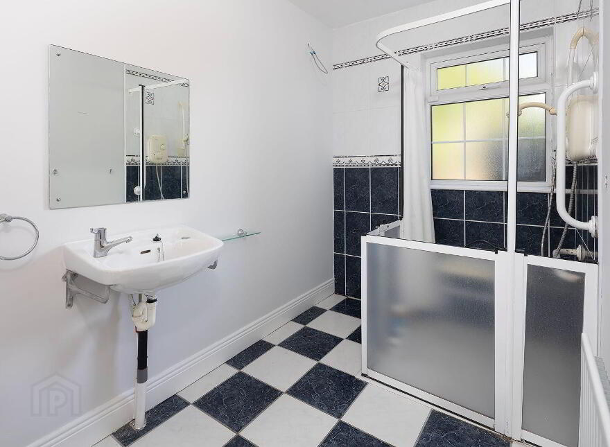 Brecon Lodge, East, East Ferry, P25WV60