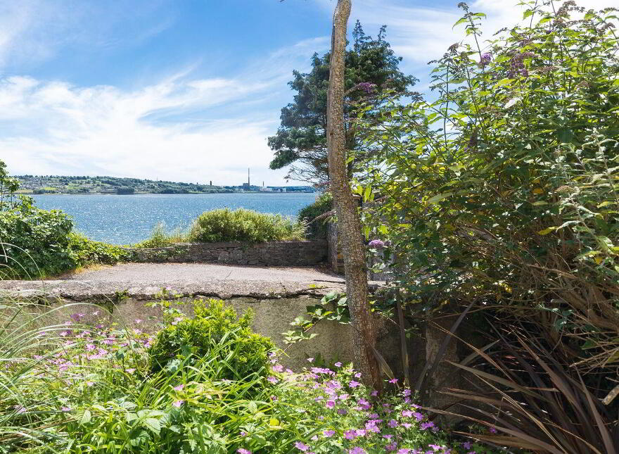 Brecon Lodge, East, East Ferry, P25WV60