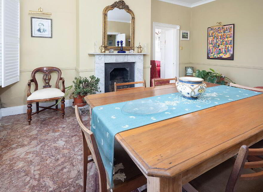 Brecon Lodge, East, East Ferry, P25WV60