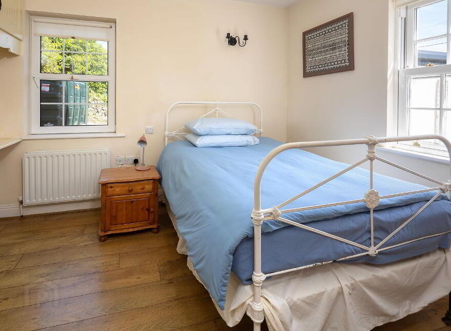 Brecon Lodge, East, East Ferry, P25WV60