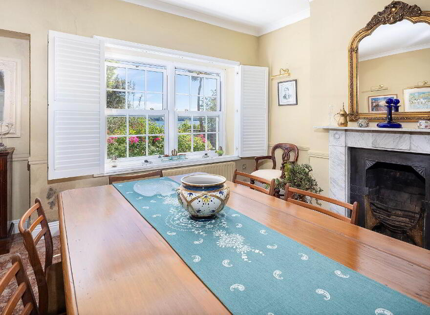 Brecon Lodge, East, East Ferry, P25WV60