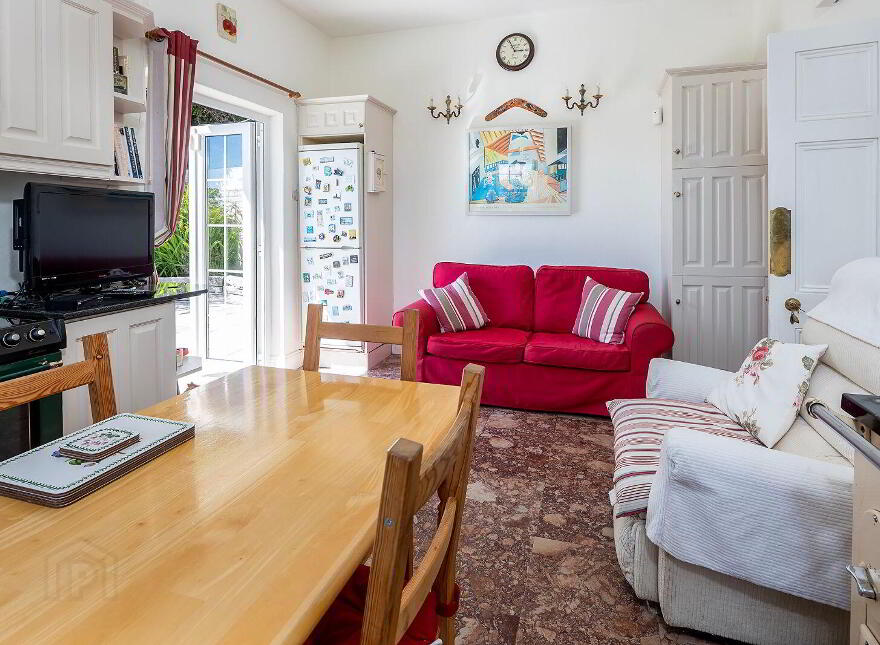 Brecon Lodge, East, East Ferry, P25WV60