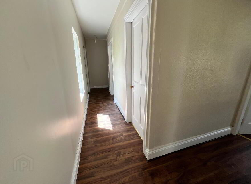 1 Apt. And Apt, 2 Molly Bourkes, Church Street, Toomevara, E45CF34