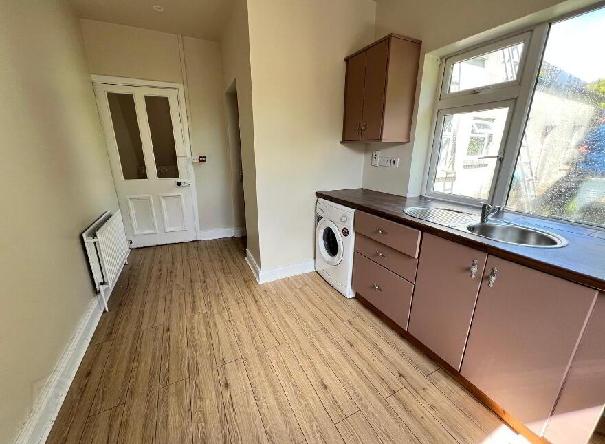 1 Apt. And Apt, 2 Molly Bourkes, Church Street, Toomevara, E45CF34