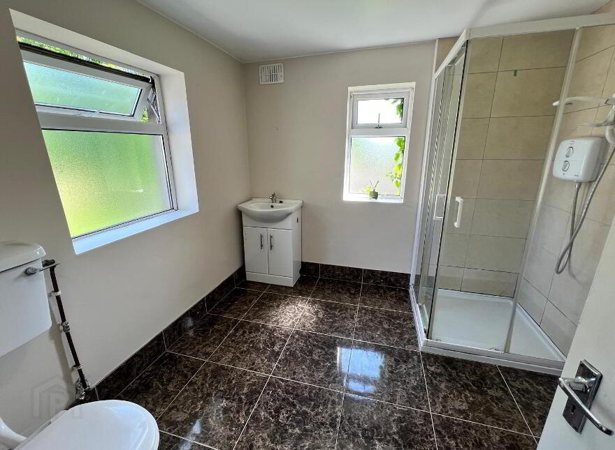 1 Apt. And Apt, 2 Molly Bourkes, Church Street, Toomevara, E45CF34