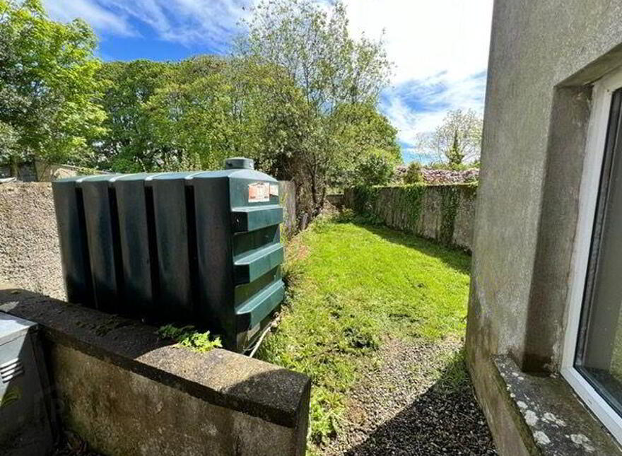 1 Apt. And Apt, 2 Molly Bourkes, Church Street, Toomevara, E45CF34