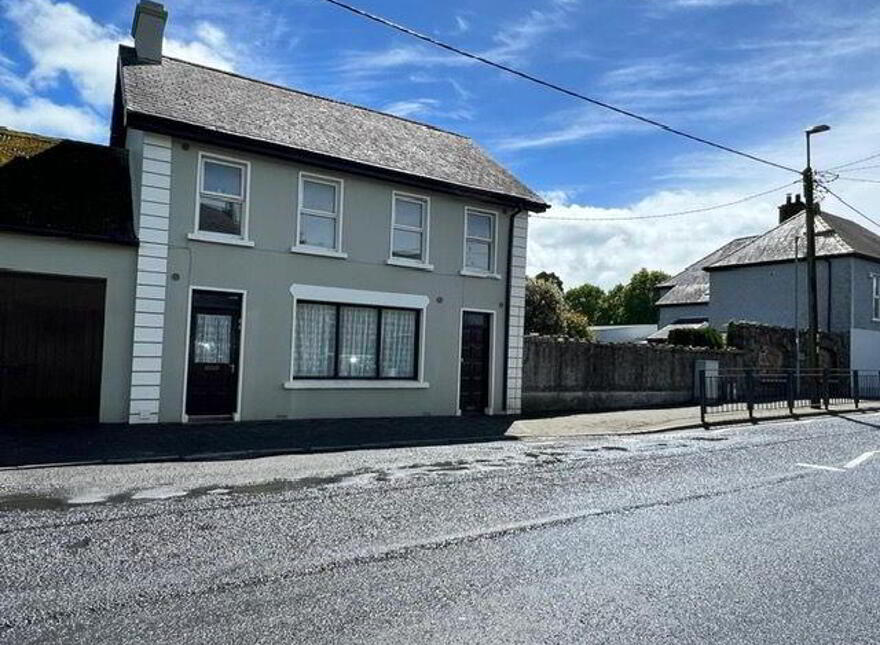 1 Apt. And Apt, 2 Molly Bourkes, Church Street, Toomevara, E45CF34