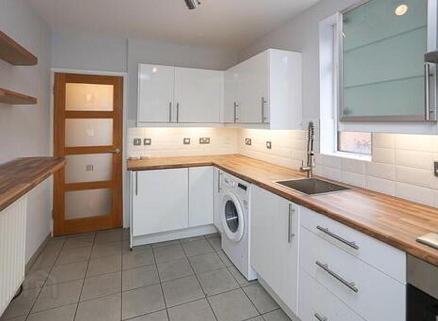9 Lyndhurst Drive, Belfast, BT13 3PA