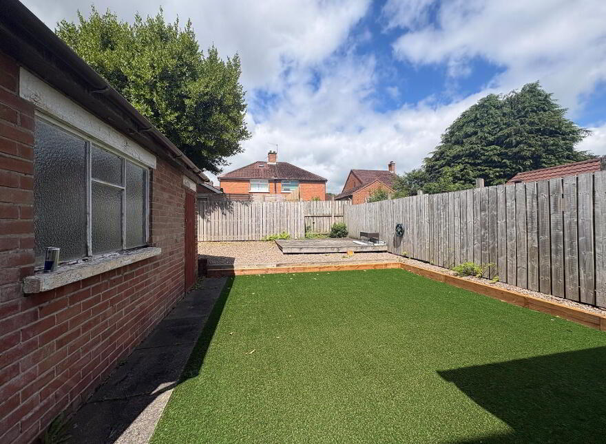 9 Lyndhurst Drive, Belfast, BT13 3PA