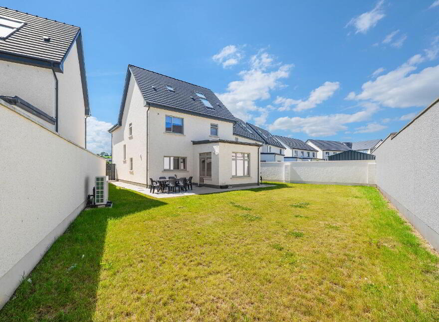 7 Clover Lawn, Janeville, Carrigaline, P43EY13