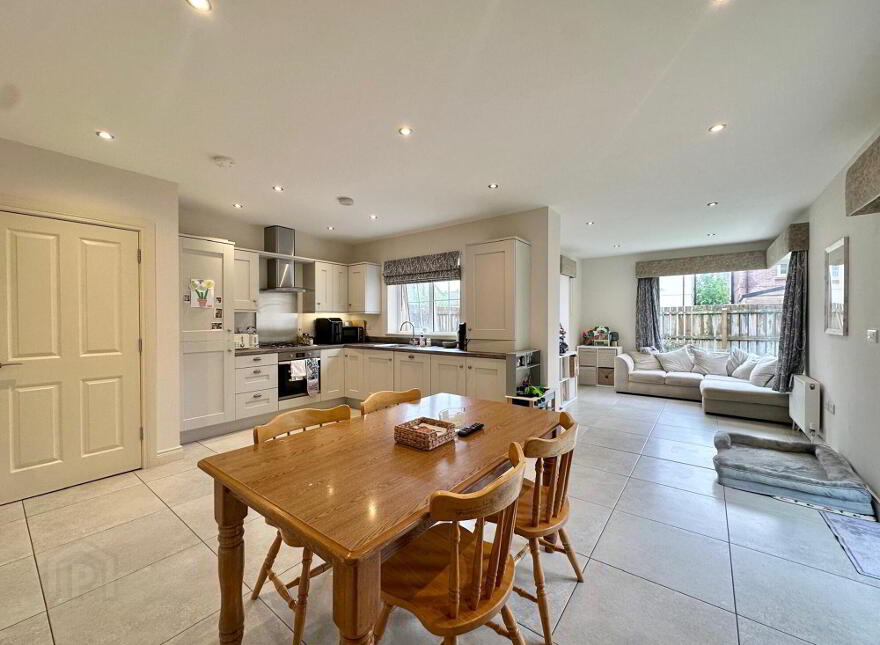 52 The Oaks, Tobermore Road, Magherafelt, BT45 5FG