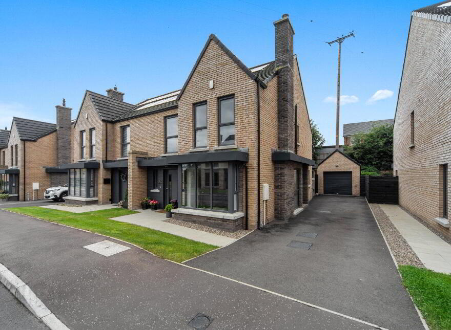 24 Moira Gate, Lurgan Road, Moira, BT67 0XZ