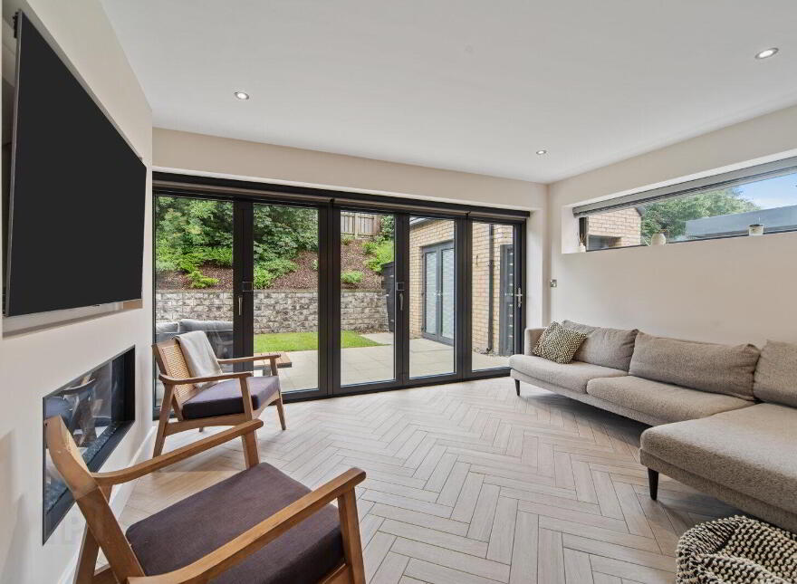 24 Moira Gate, Lurgan Road, Moira, BT67 0XZ