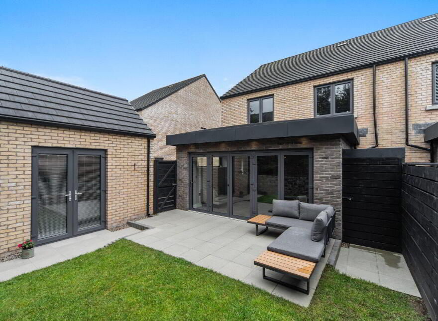 24 Moira Gate, Lurgan Road, Moira, BT67 0XZ