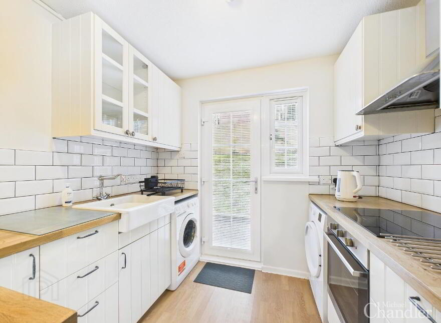 4 Park Place, Belfast, BT6 8FR
