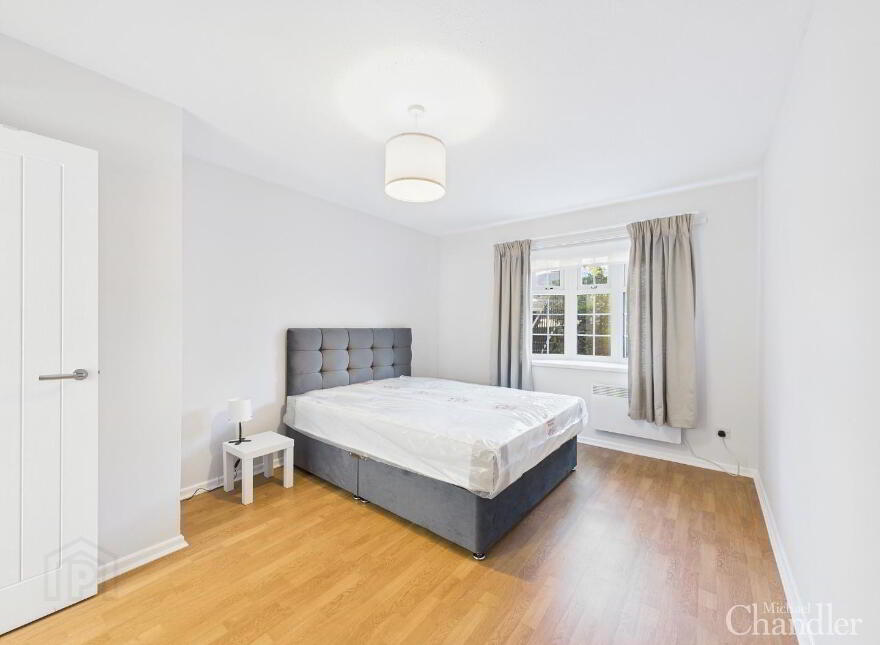 4 Park Place, Belfast, BT6 8FR