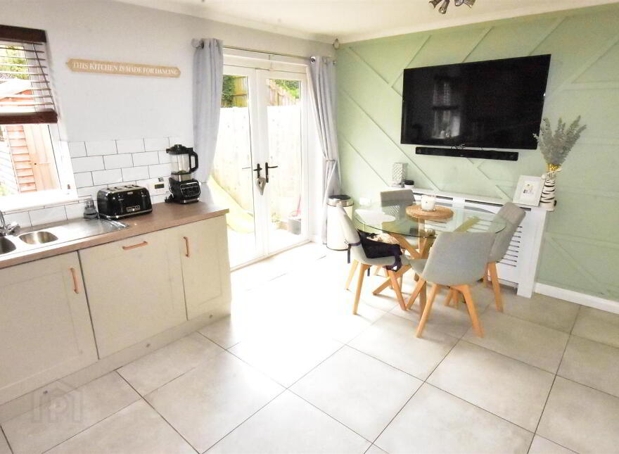 8 The Cedars, Antrim, BT41 4LE